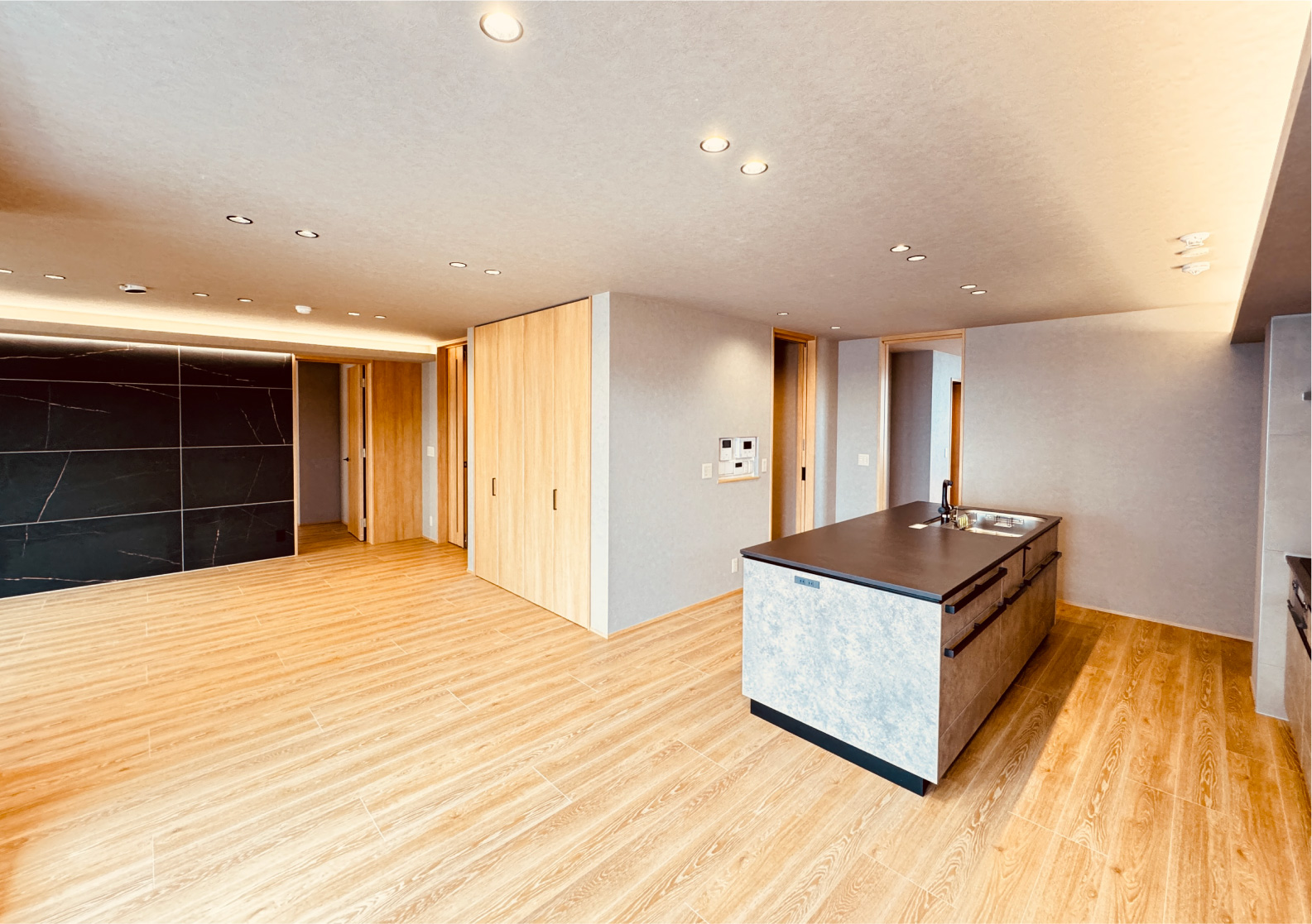 THE SKY 御影郡家0301号室の内装写真